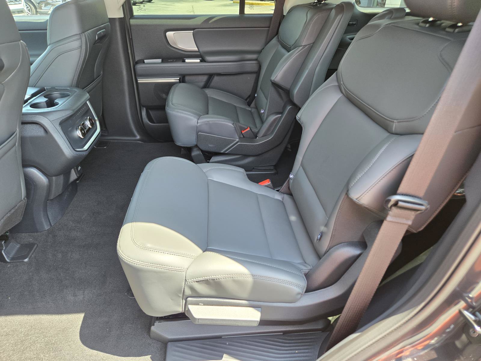 New 2027 Ford Expedition Active RWD image 18