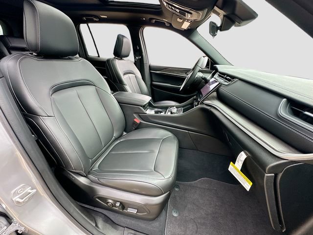 New 2025 Jeep Grand Cherokee Limited 4xe image 31