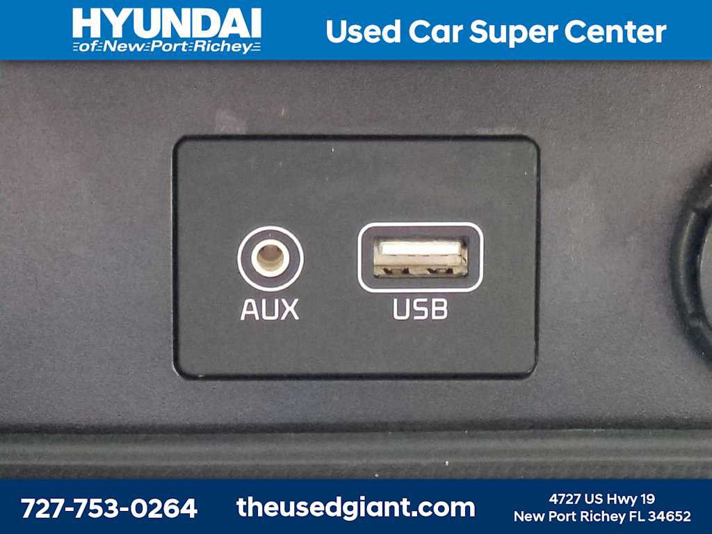 Used 2021 Kia Sedona LX FWD image 23