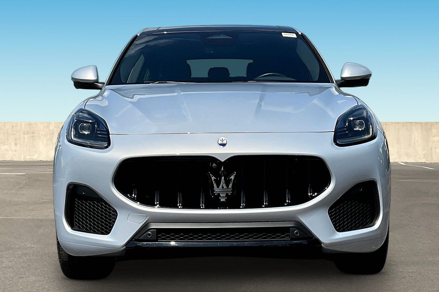 Used 2023 Maserati Grecale Modena AWD/4WD image 2