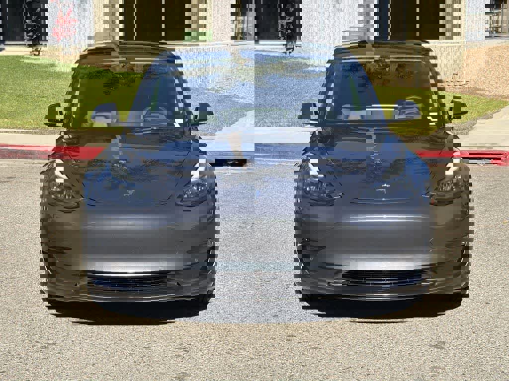 Used 2022 Tesla Model 3 image 2