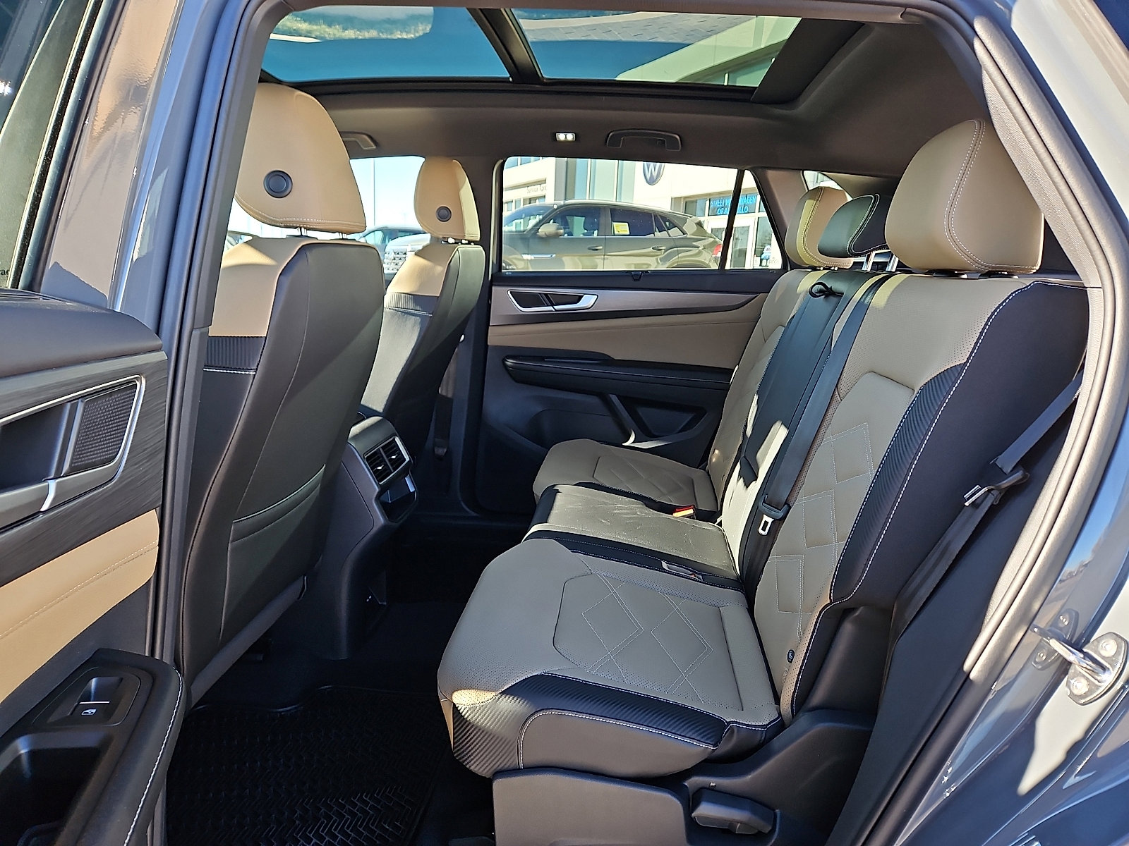 New 2026 Volkswagen Atlas Cross Sport SE image 10