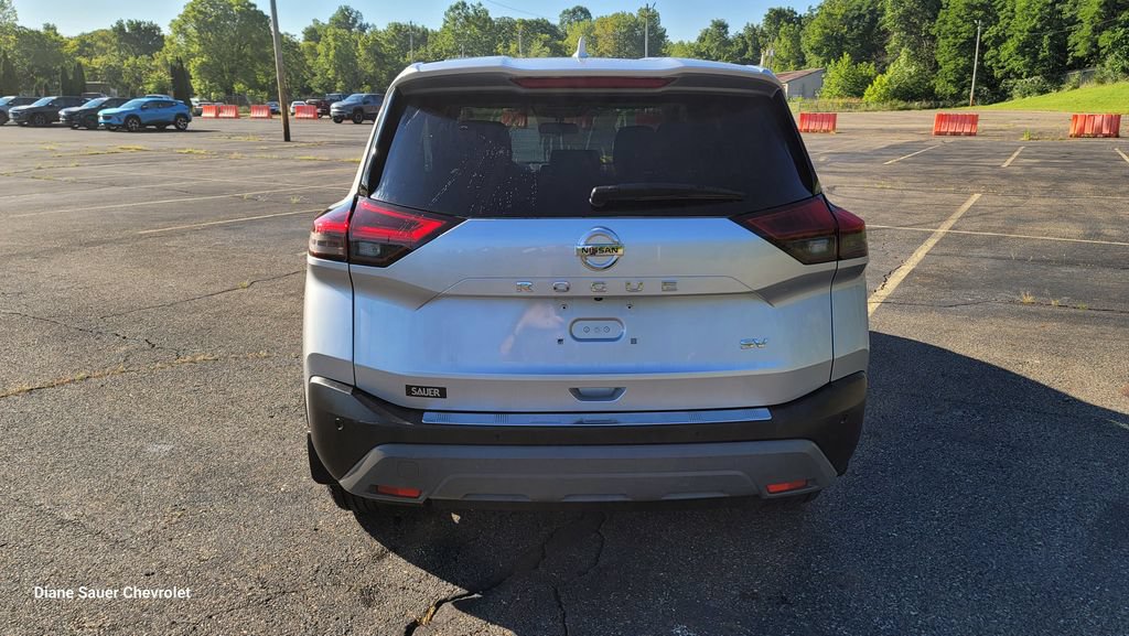 Used 2021 Nissan Rogue SV FWD image 10