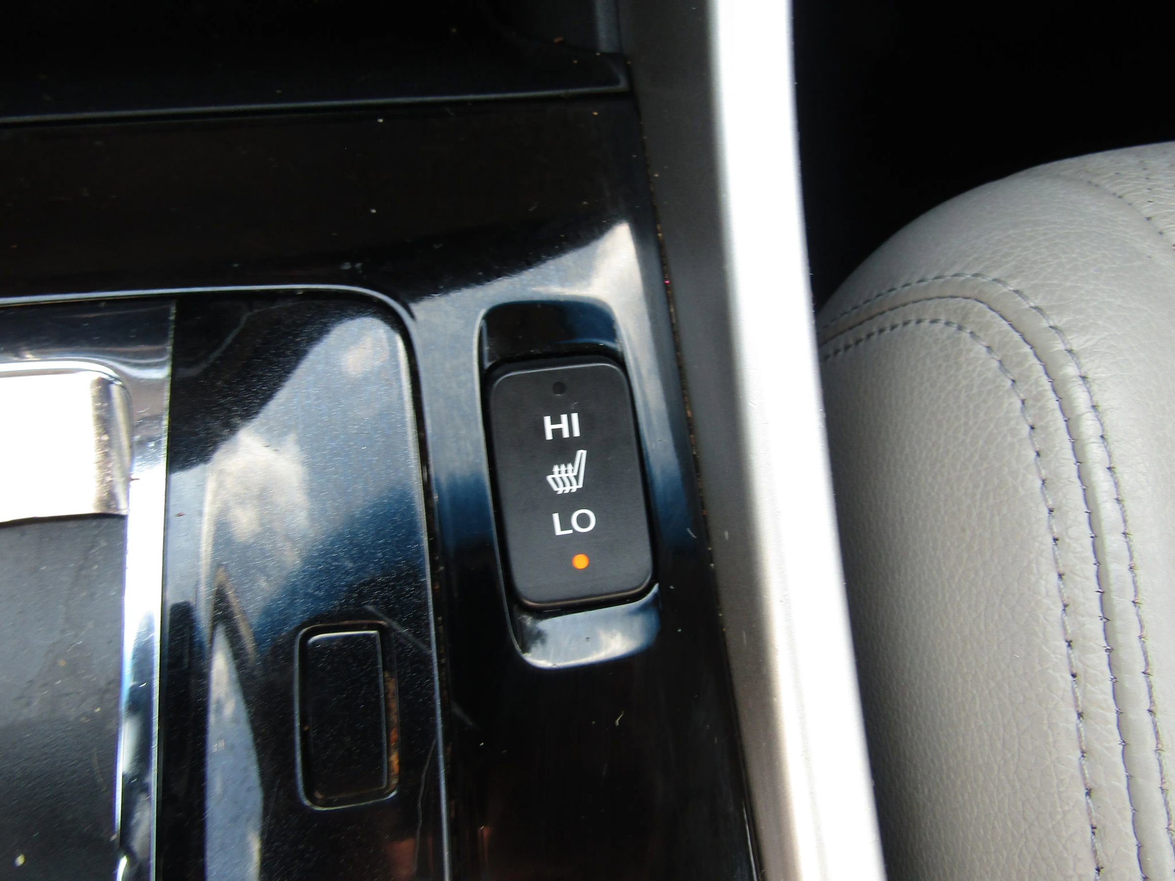 Used 2017 Honda Accord EX-L image 25