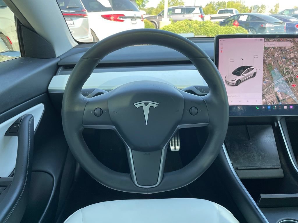 Used 2020 Tesla Model 3 Standard Range RWD image 13
