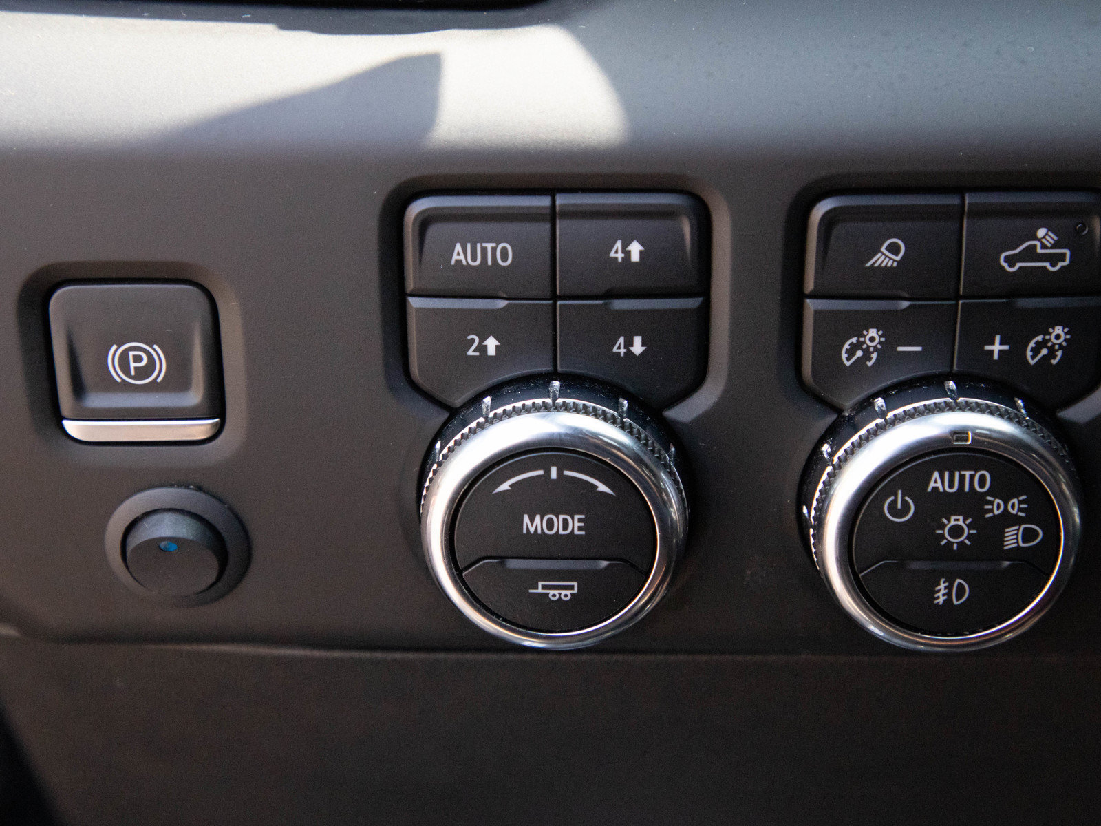 Used 2024 GMC Sierra 3500 Denali Ultimate AWD/4WD image 24