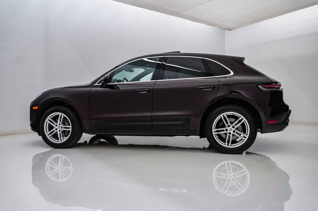 Used 2023 Porsche Macan Turbo AWD/4WD image 2