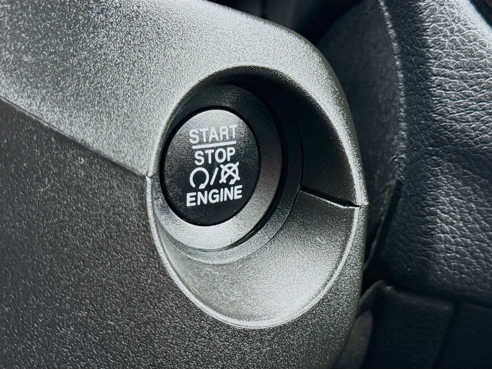 Used 2020 Jeep Compass Latitude image 9