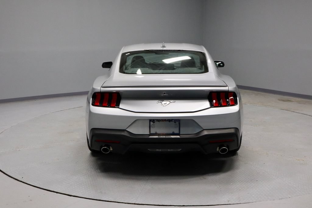 Used 2025 Ford Mustang Premium RWD image 11