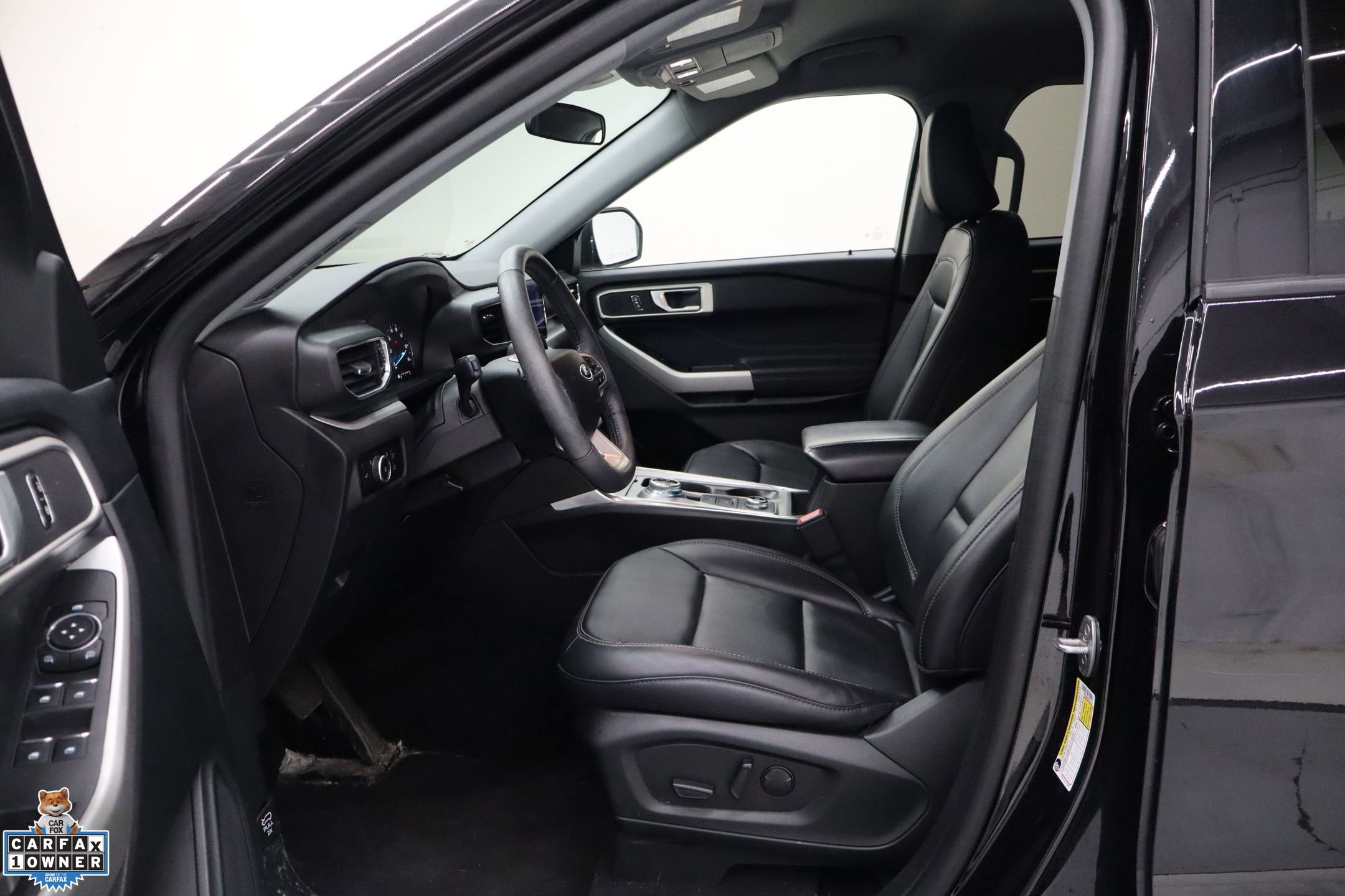 Used 2023 Ford Explorer XLT w/ Equipment Group 202A image 26