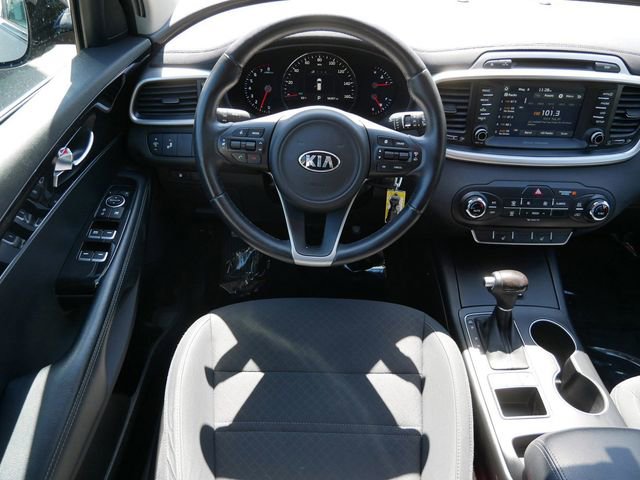 Used 2017 Kia Sorento AWD w/ LX V6 Convenience Package image 11
