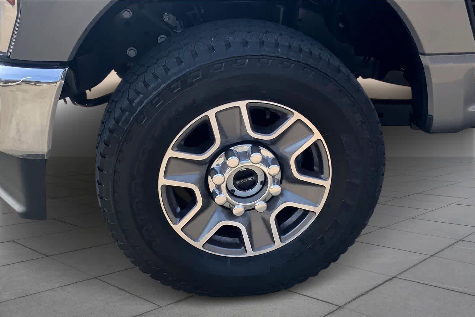 Used 2024 Ford F250 Lariat AWD/4WD image 10