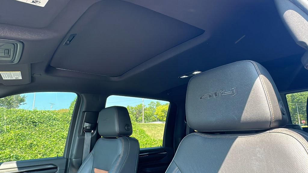 Used 2024 GMC Sierra 2500 AT4 w/ AT4 Premium Plus Package image 13