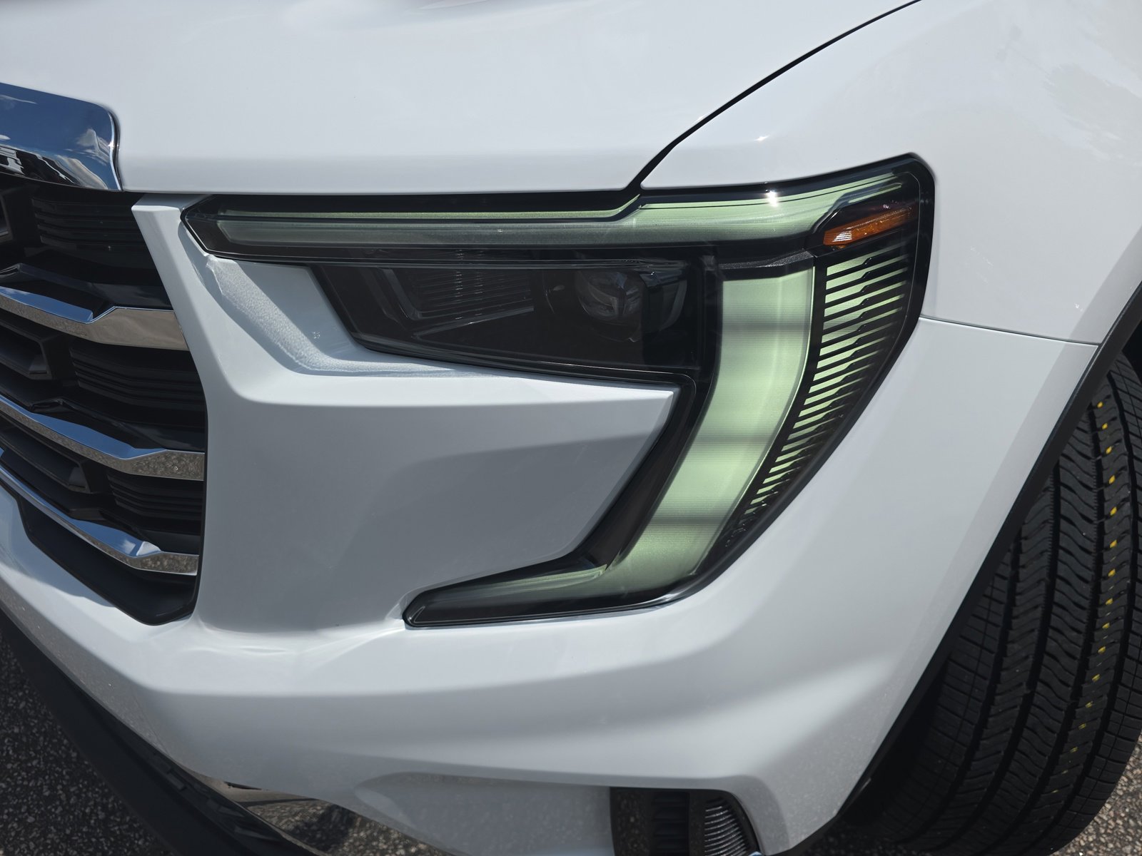 New 2025 GMC Acadia Elevation image 28