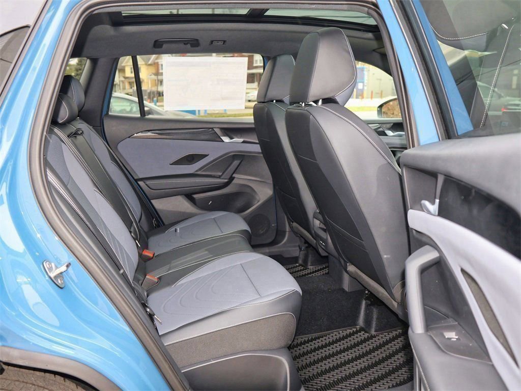New 2026 Volkswagen Tiguan SE R-Line AWD/4WD image 30
