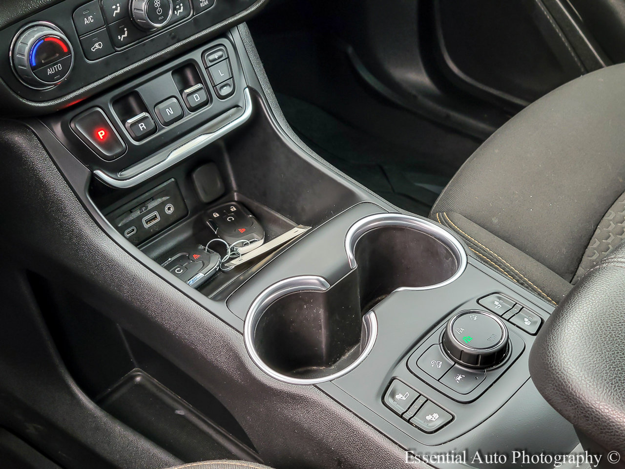 Used 2020 GMC Terrain SLE w/ Driver Convenience Package image 24