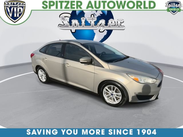Used 2016 Ford Focus SE FWD image 2