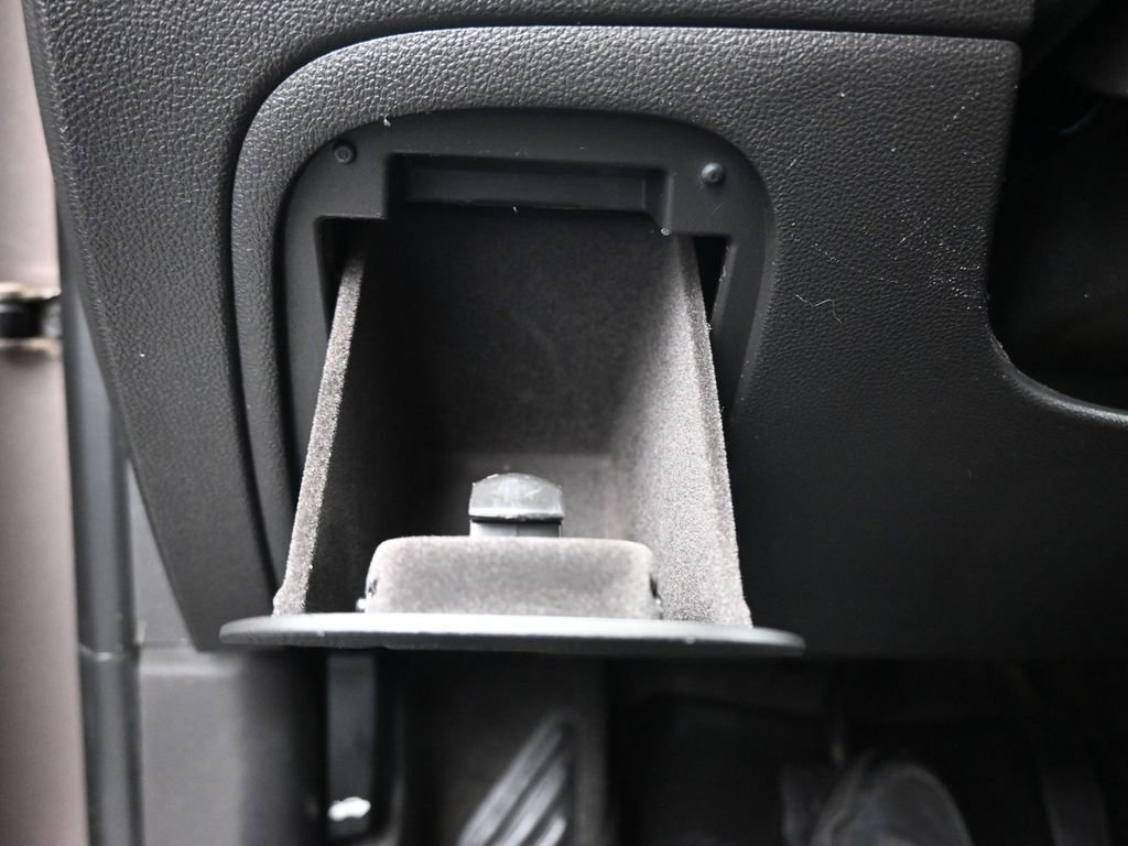 Used 2015 Buick Encore FWD image 25