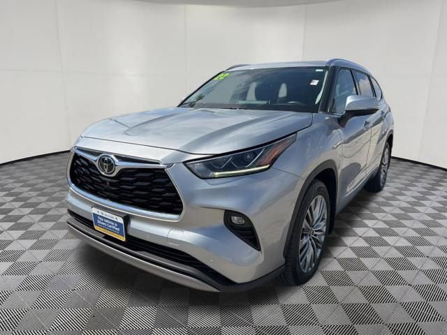 Used 2022 Toyota Highlander Platinum image 13