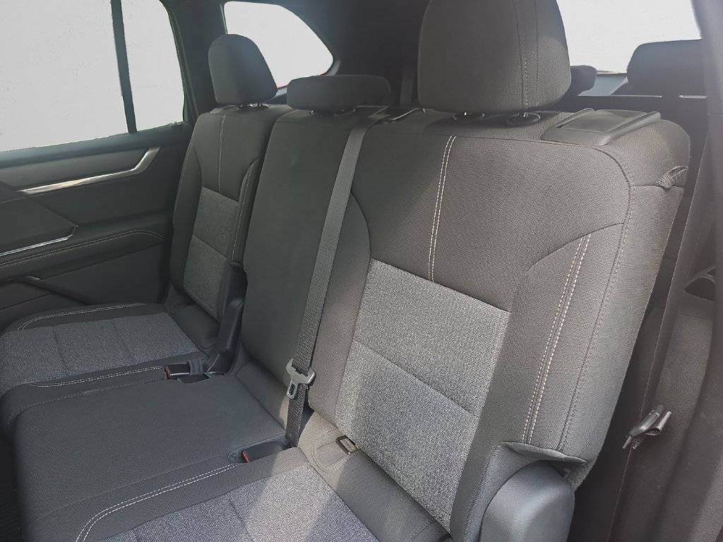 Used 2026 GMC Acadia Elevation w/ LPO, Floor Liner Package AWD/4WD image 14
