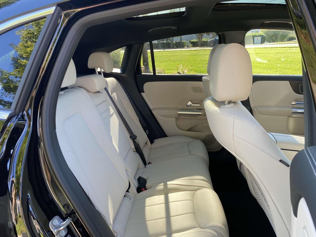 Certified 2025 Mercedes-Benz GLA 250 image 14