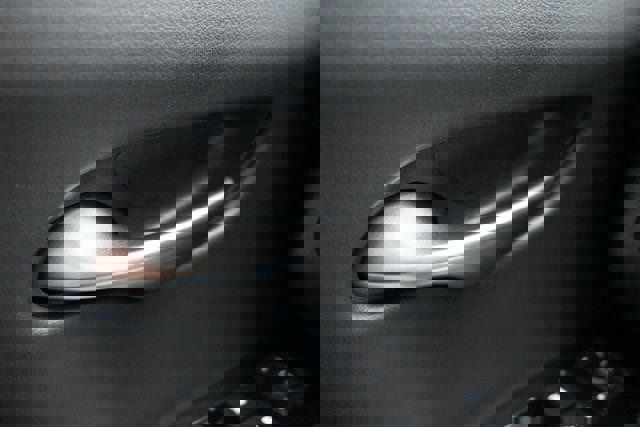 Used 2023 Lexus UX 250h Premium image 44