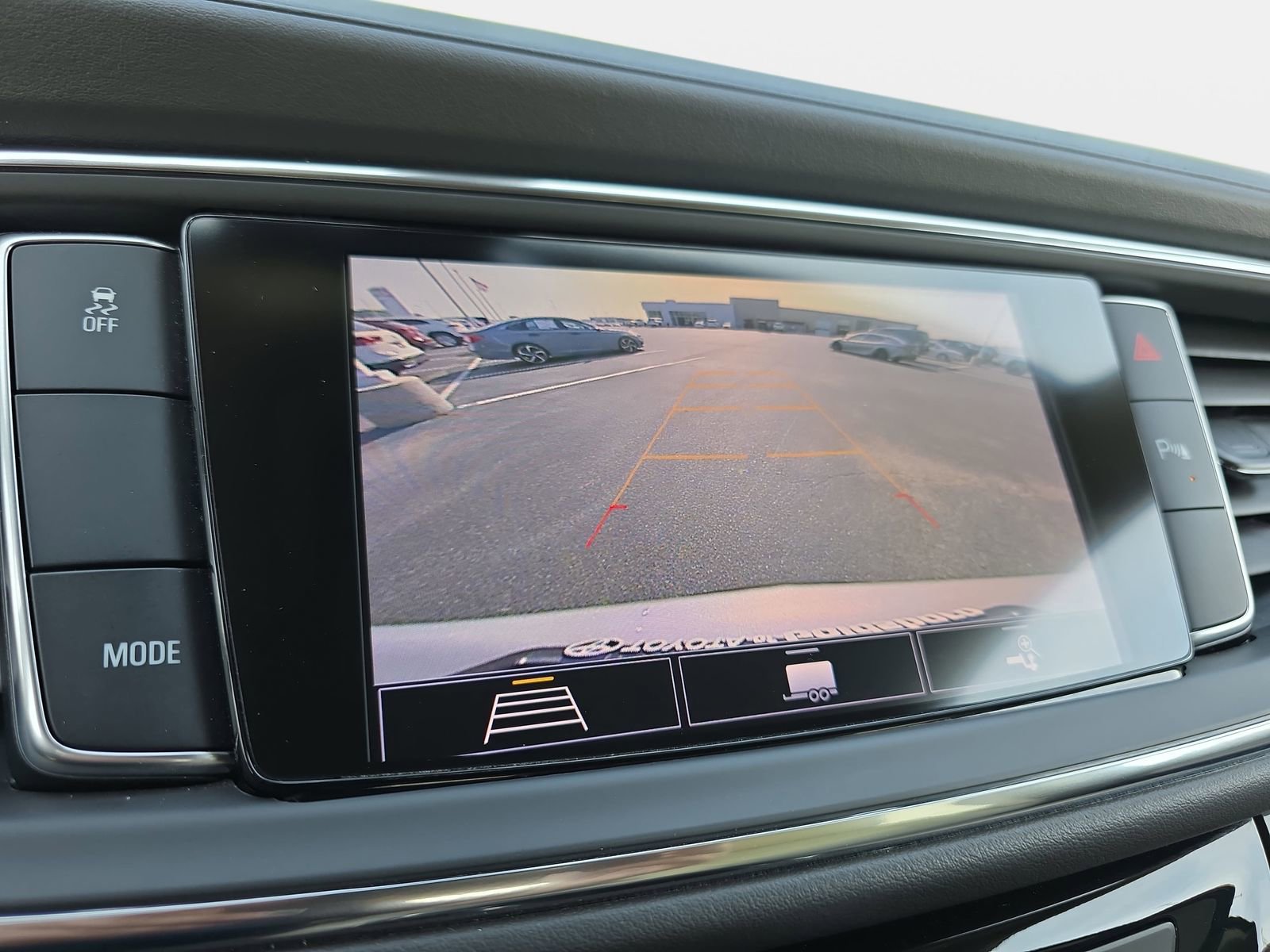 Used 2021 Buick Enclave Essence w/ Sound and Sites Package image 24