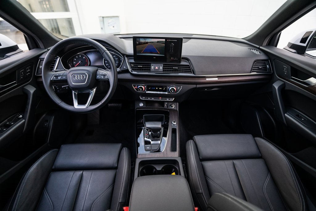 Used 2023 Audi Q5 2.0T Premium w/ Convenience Package image 15