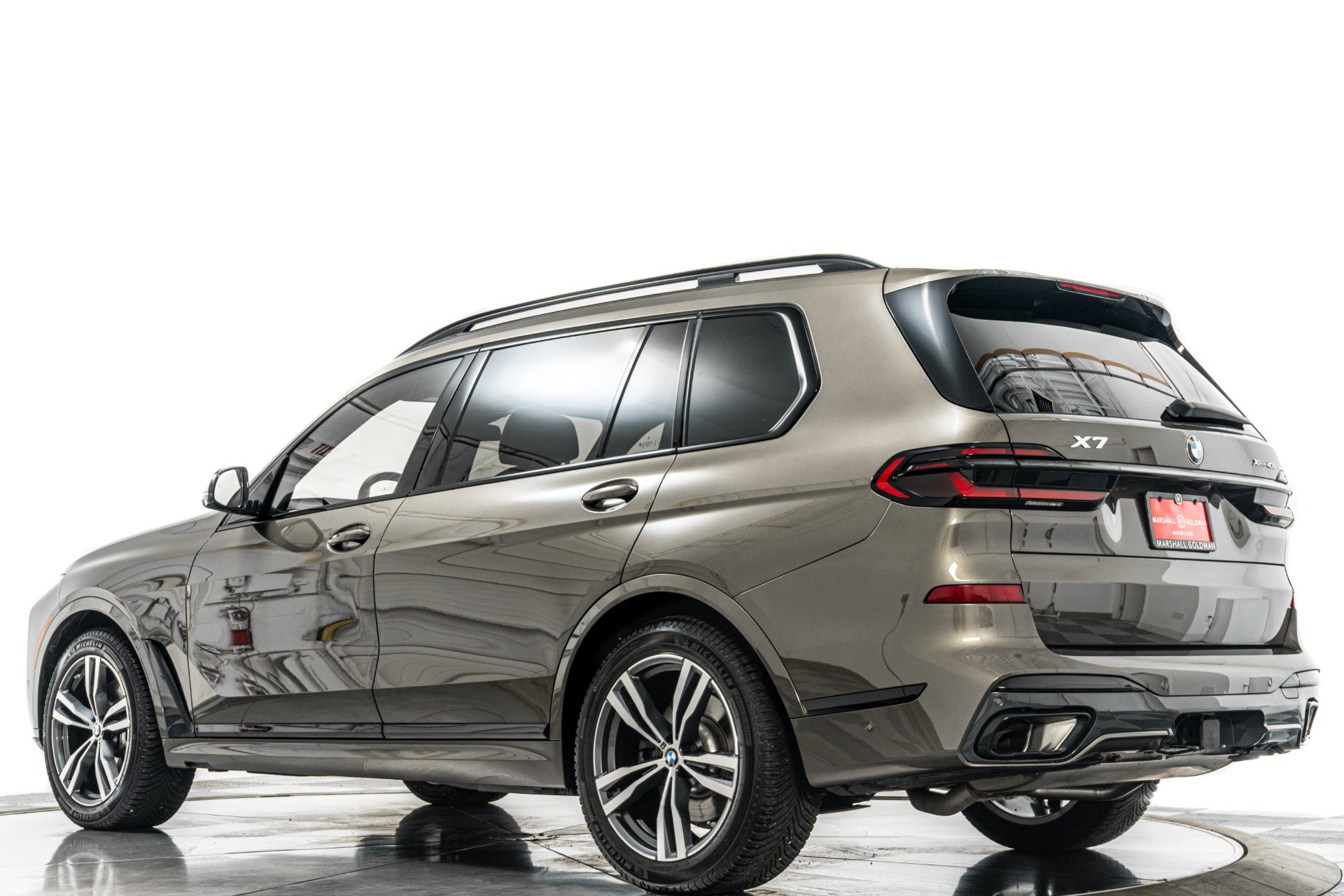 Used 2026 BMW X7 xDrive40i w/ M Sport Package AWD/4WD image 35