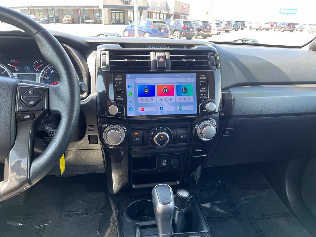 Used 2018 Toyota 4Runner TRD Off-Road AWD/4WD image 25