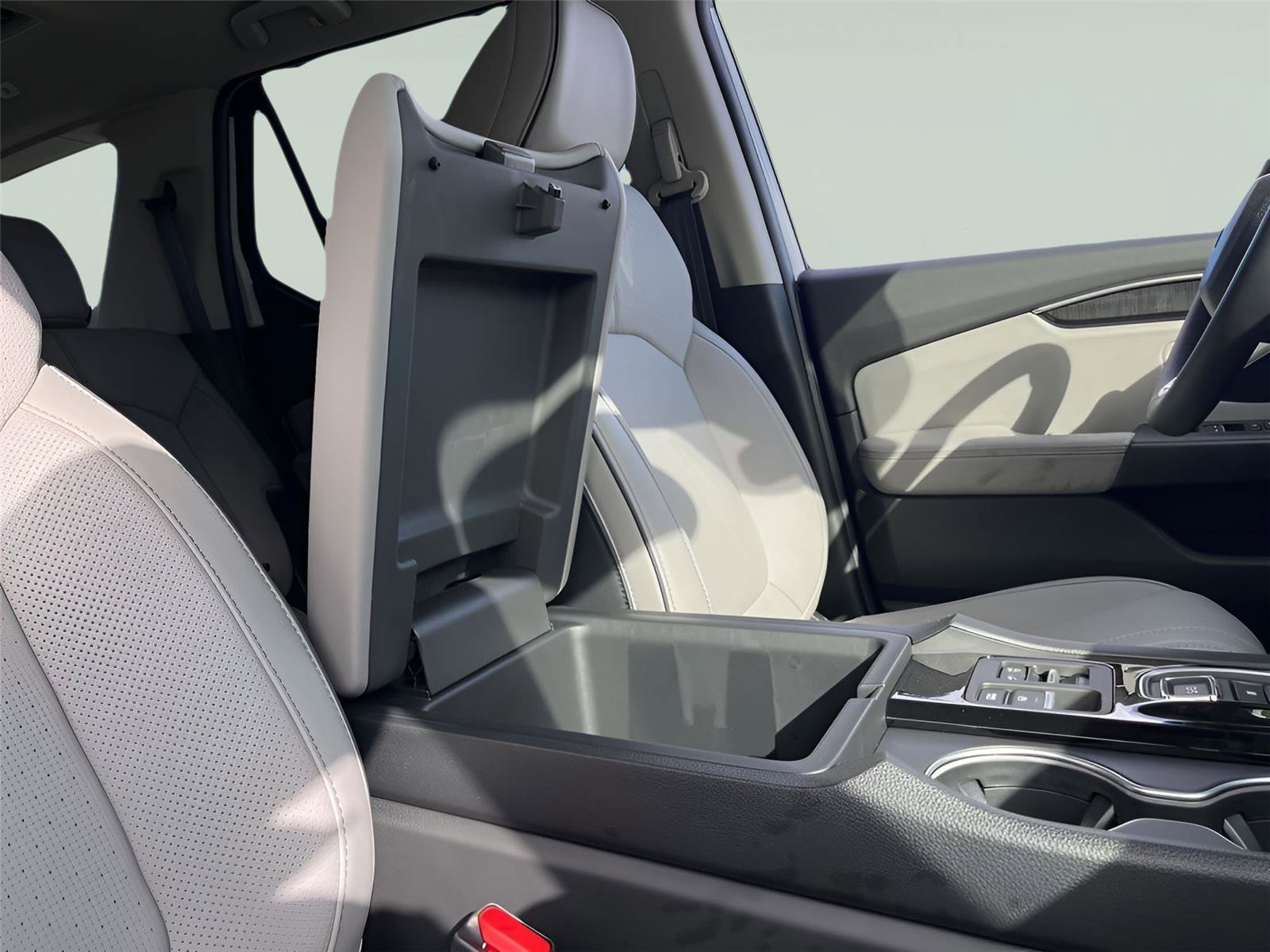 Used 2025 Honda Pilot Elite image 31