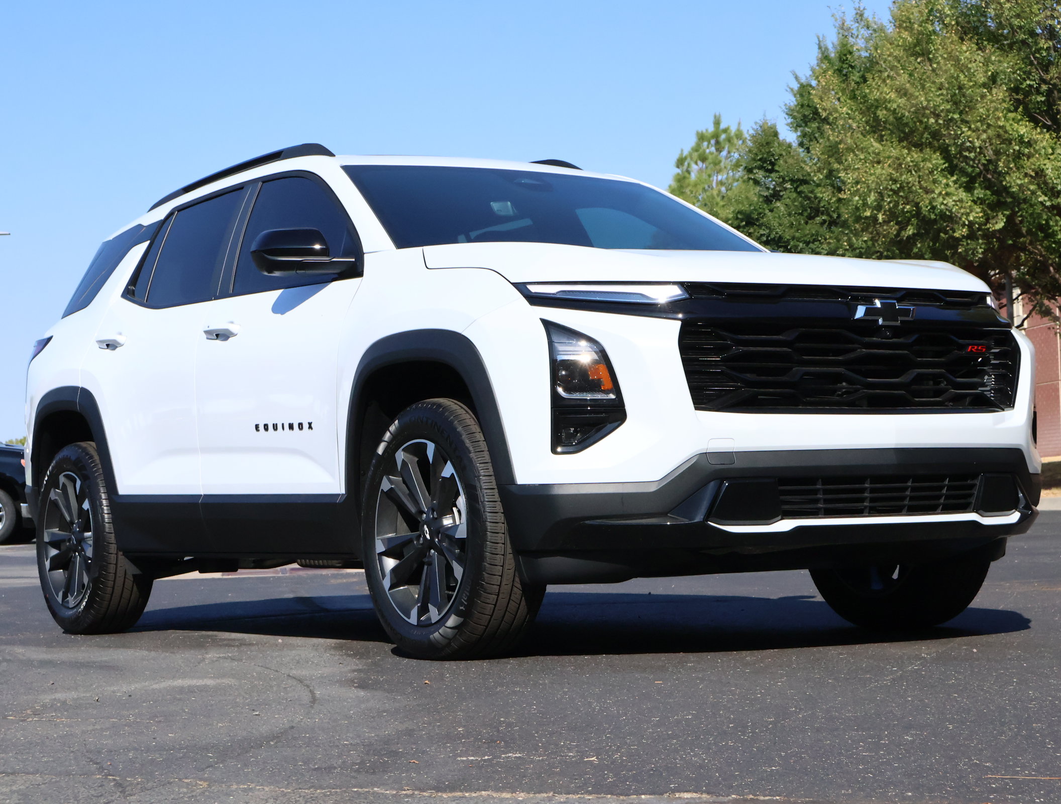 New 2027 Chevrolet Equinox RS w/ Safety and Technology Package FWD image 1