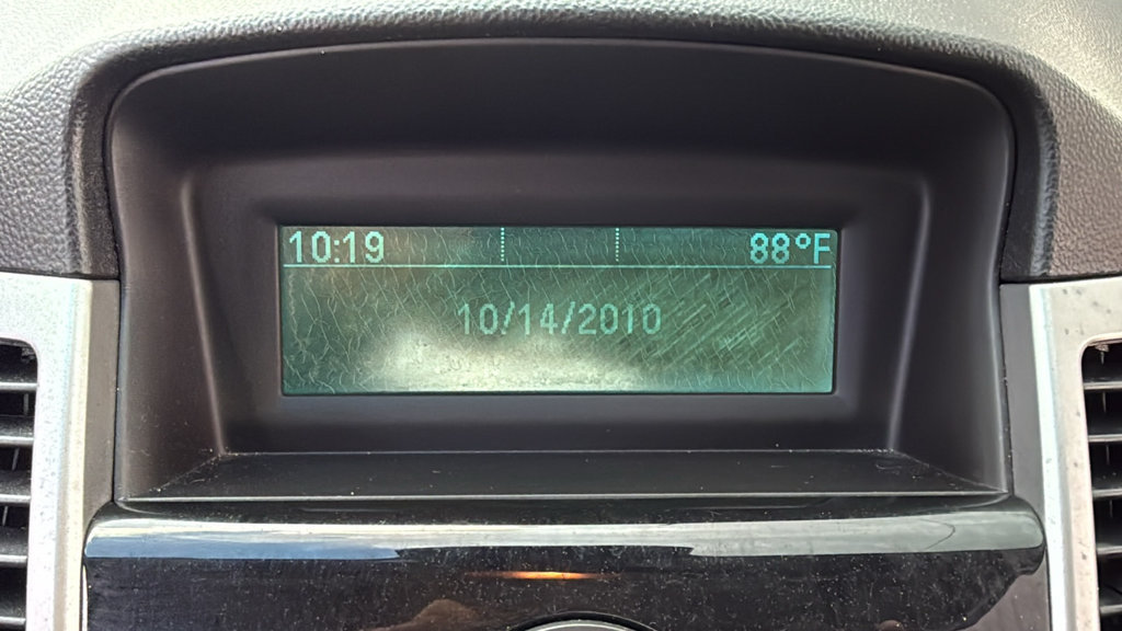 Used 2014 Chevrolet Cruze LS FWD image 31