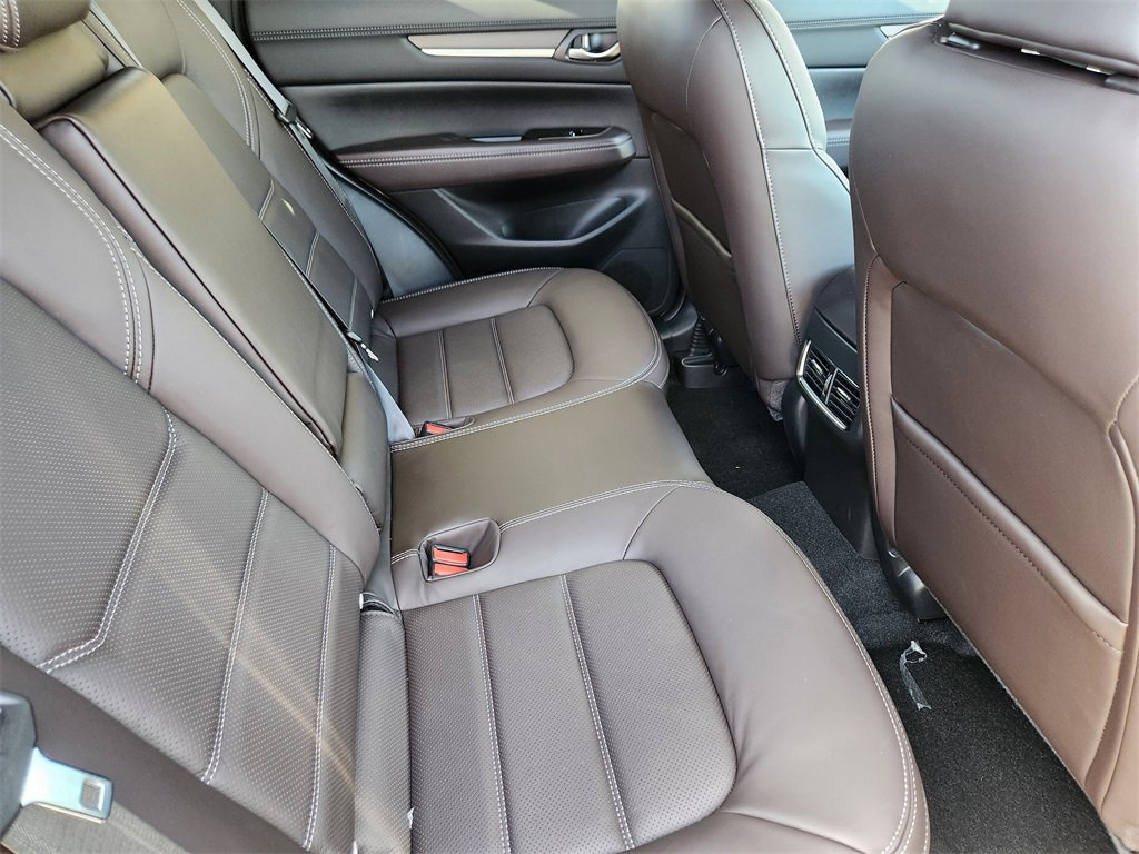 New 2025 MAZDA CX-5 Signature image 30