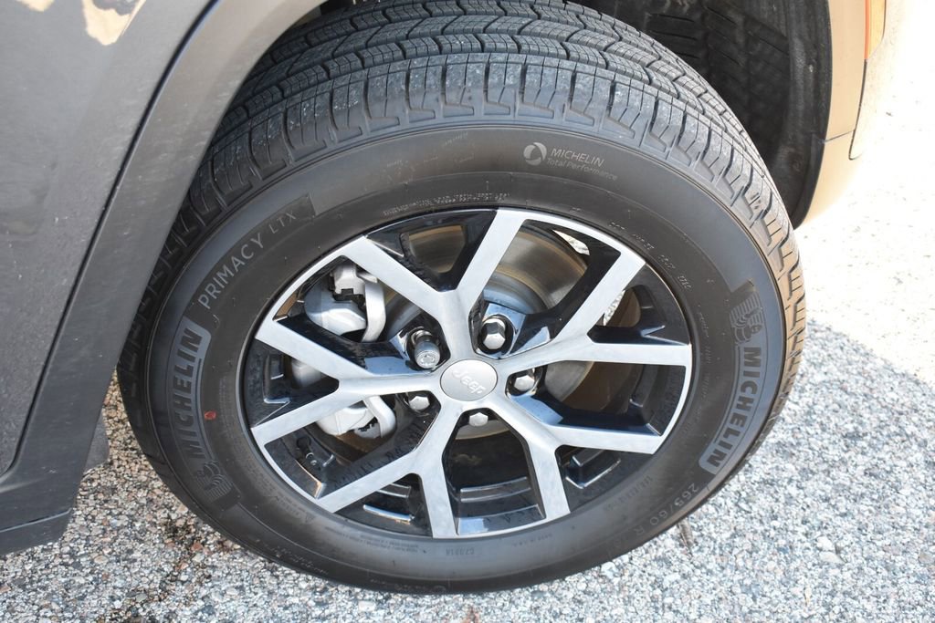 Certified 2025 Jeep Grand Cherokee Limited AWD/4WD image 15