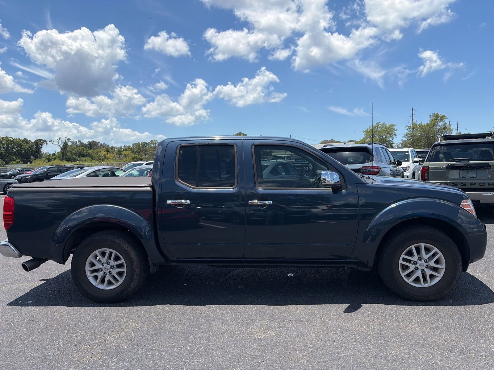 Used 2019 Nissan Frontier SV RWD image 8