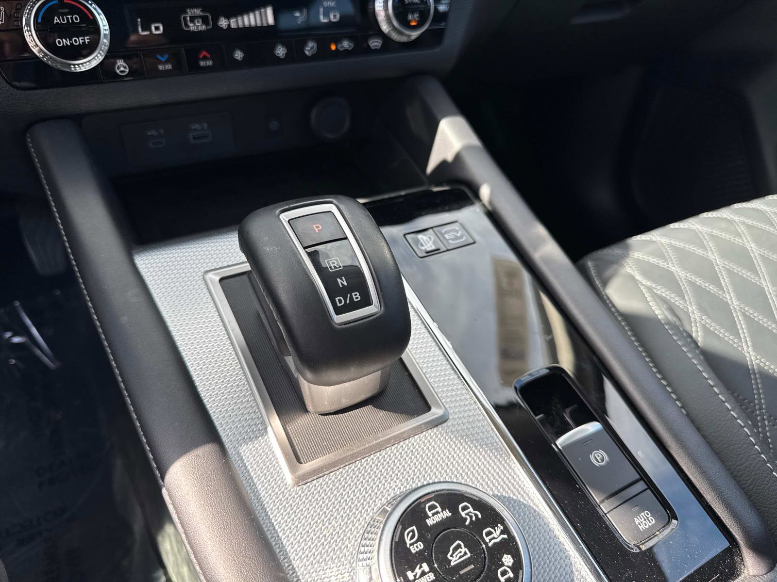 Used 2023 Mitsubishi Outlander SEL image 25