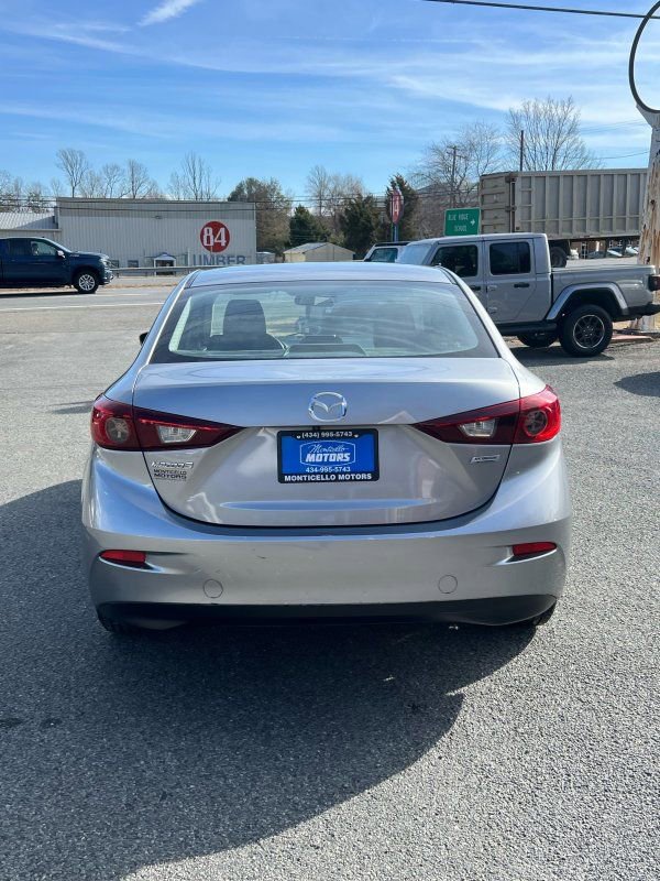 Used 2016 MAZDA MAZDA3 i Sport w/ Preferred Equipment Package image 6