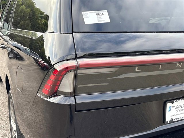 New 2025 Lincoln Navigator L Reserve image 11