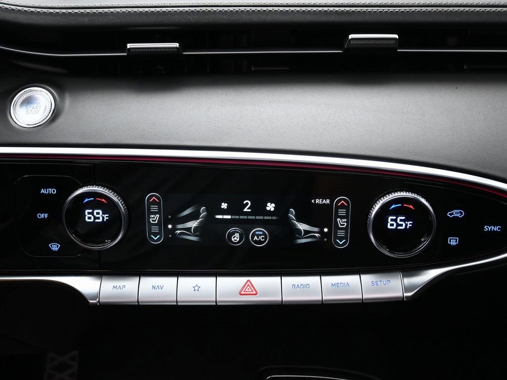 Used 2024 Genesis GV70 2.5T w/ Sport Prestige Package image 27
