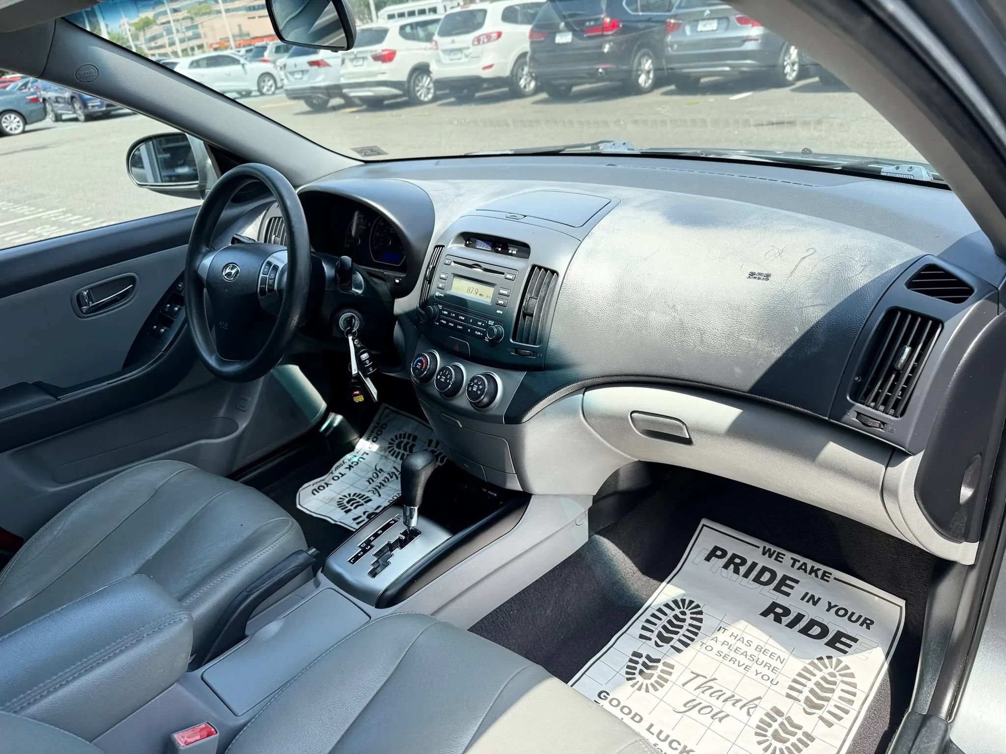 Used 2010 Hyundai Elantra GLS FWD image 31