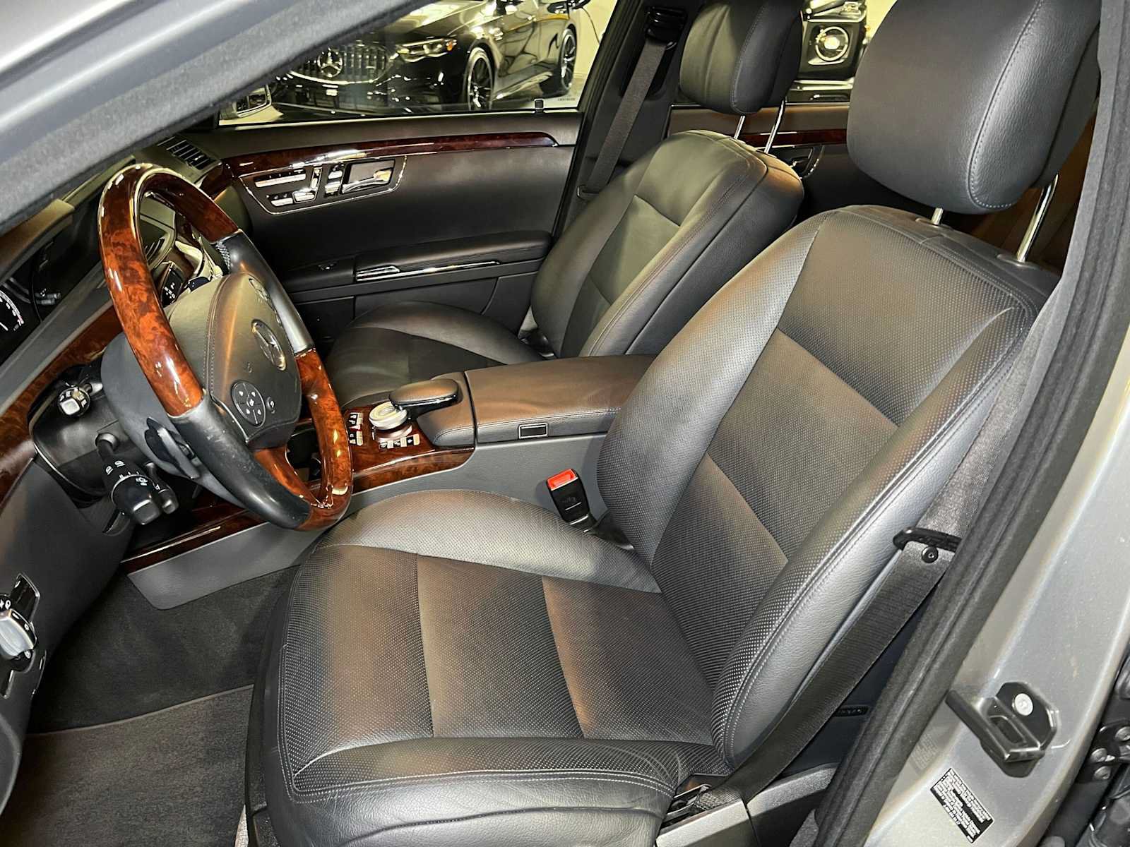 Used 2013 Mercedes-Benz S 550 image 25