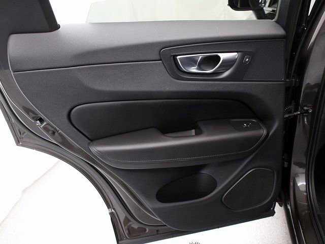 Used 2023 Volvo XC60 B5 Plus w/ Protection Package Premier image 25