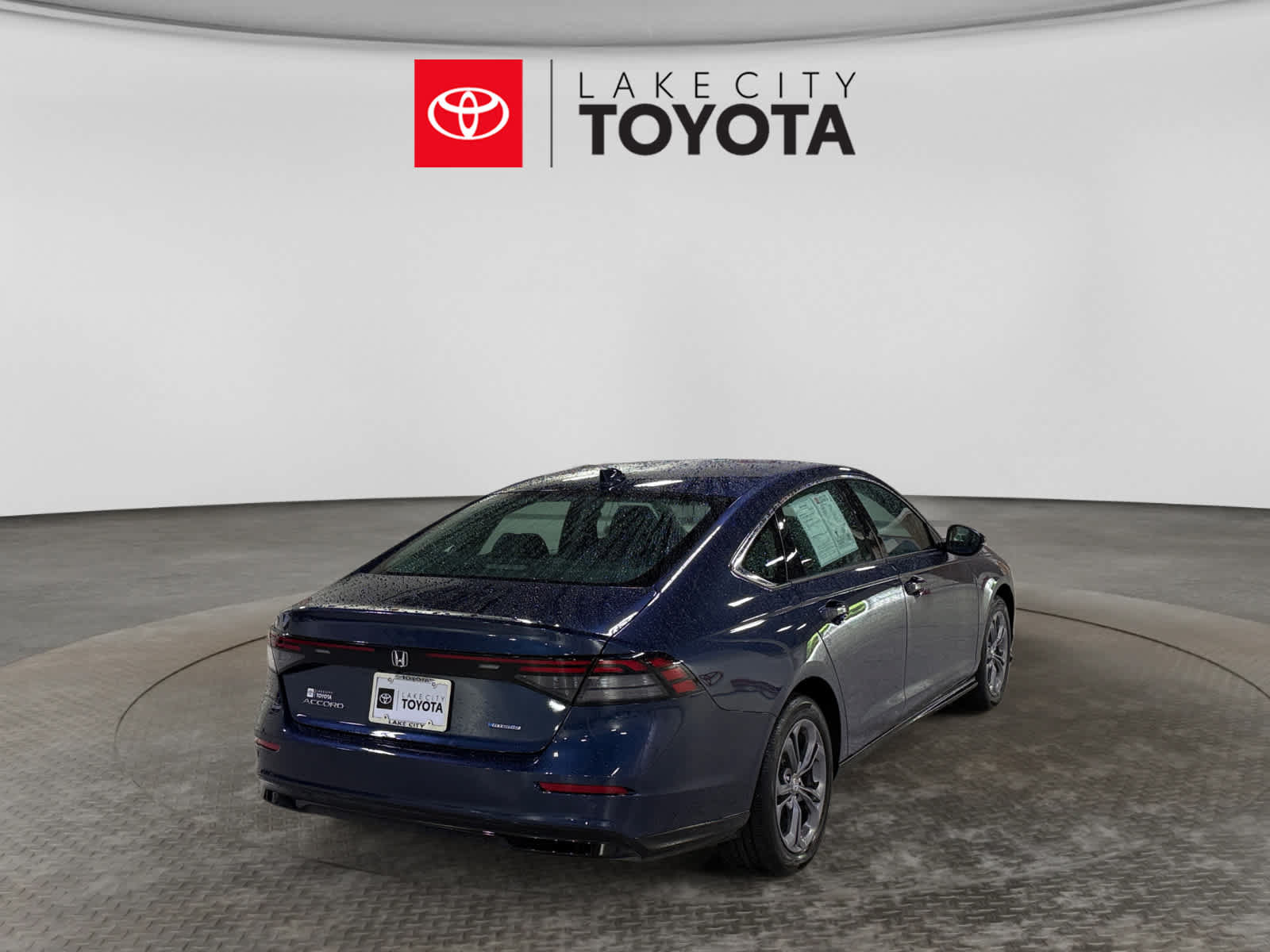 Used 2025 Honda Accord EX-L image 9