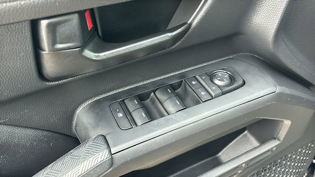Used 2025 Toyota Tacoma SR5 AWD/4WD image 11