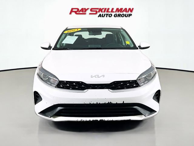 Used 2024 Kia Forte LXS image 2