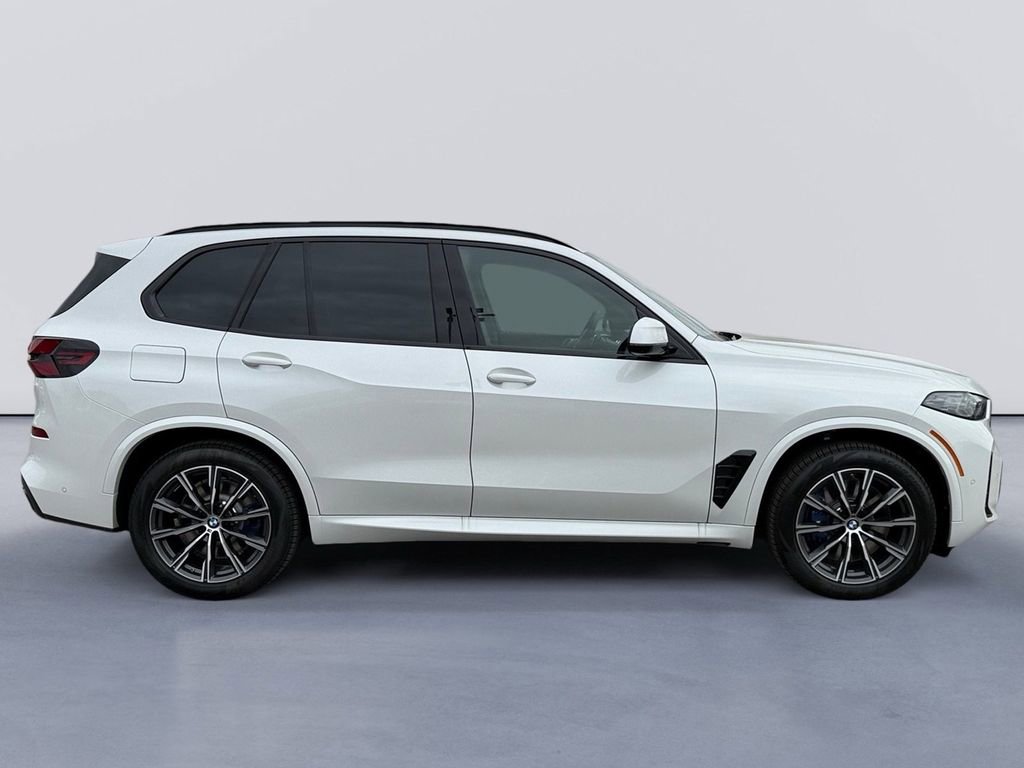 New 2026 BMW X5 xDrive50e w/ Executive Package image 2
