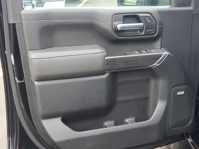 Used 2021 Chevrolet Silverado 2500 LTZ w/ LTZ Premium Package image 9