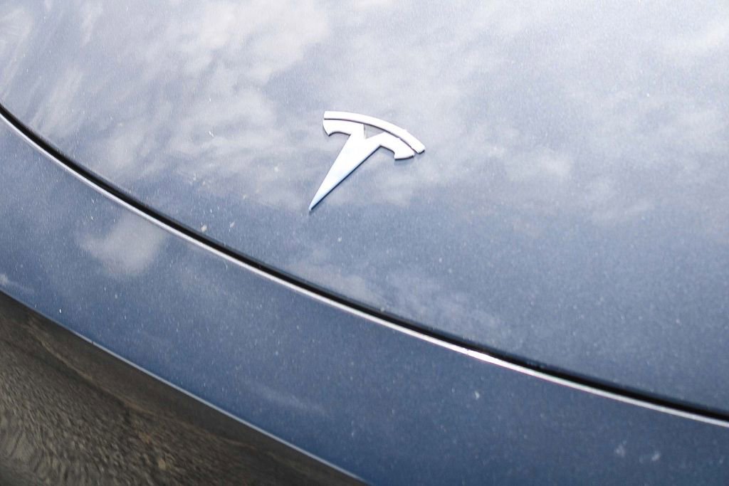 Used 2024 Tesla Model Y Long Range image 9