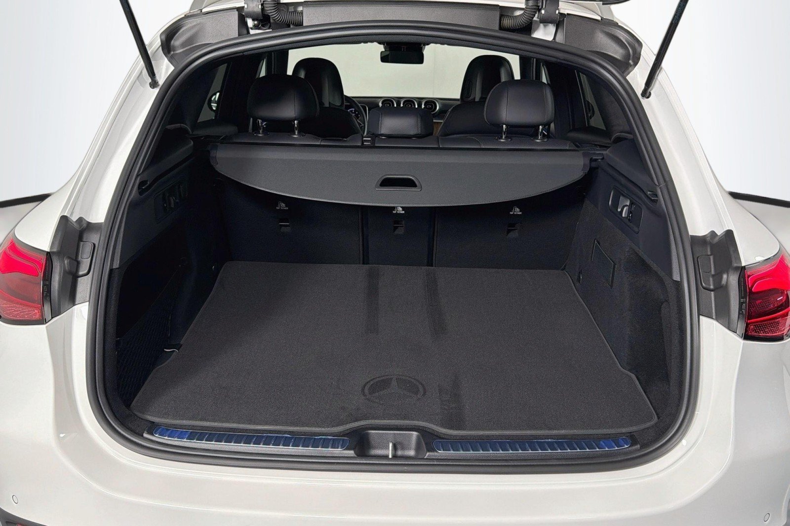 Certified 2026 Mercedes-Benz GLC 300 image 24